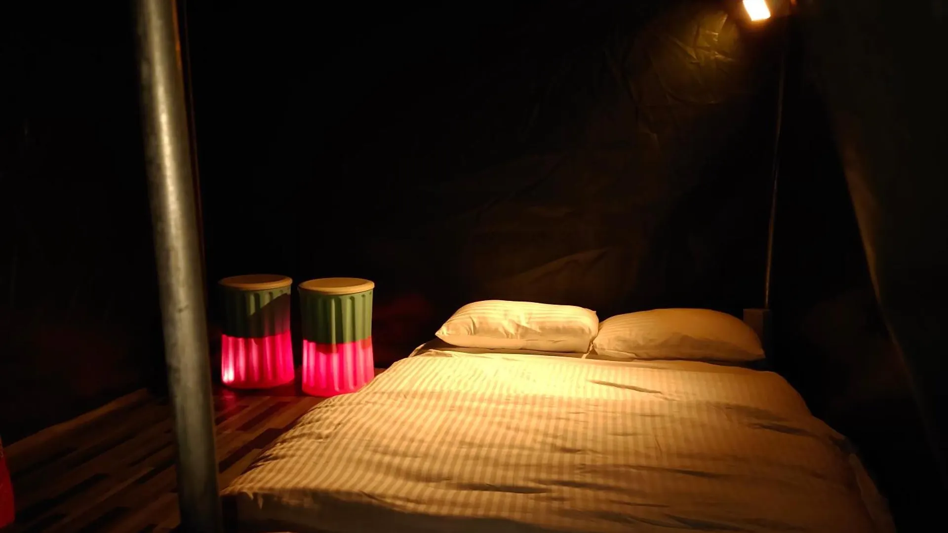 Luxury tent Oerwoud Tentcamp Viripara